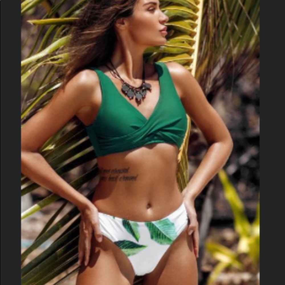Cupshe green bikini with leaf patterned bikini bottoms